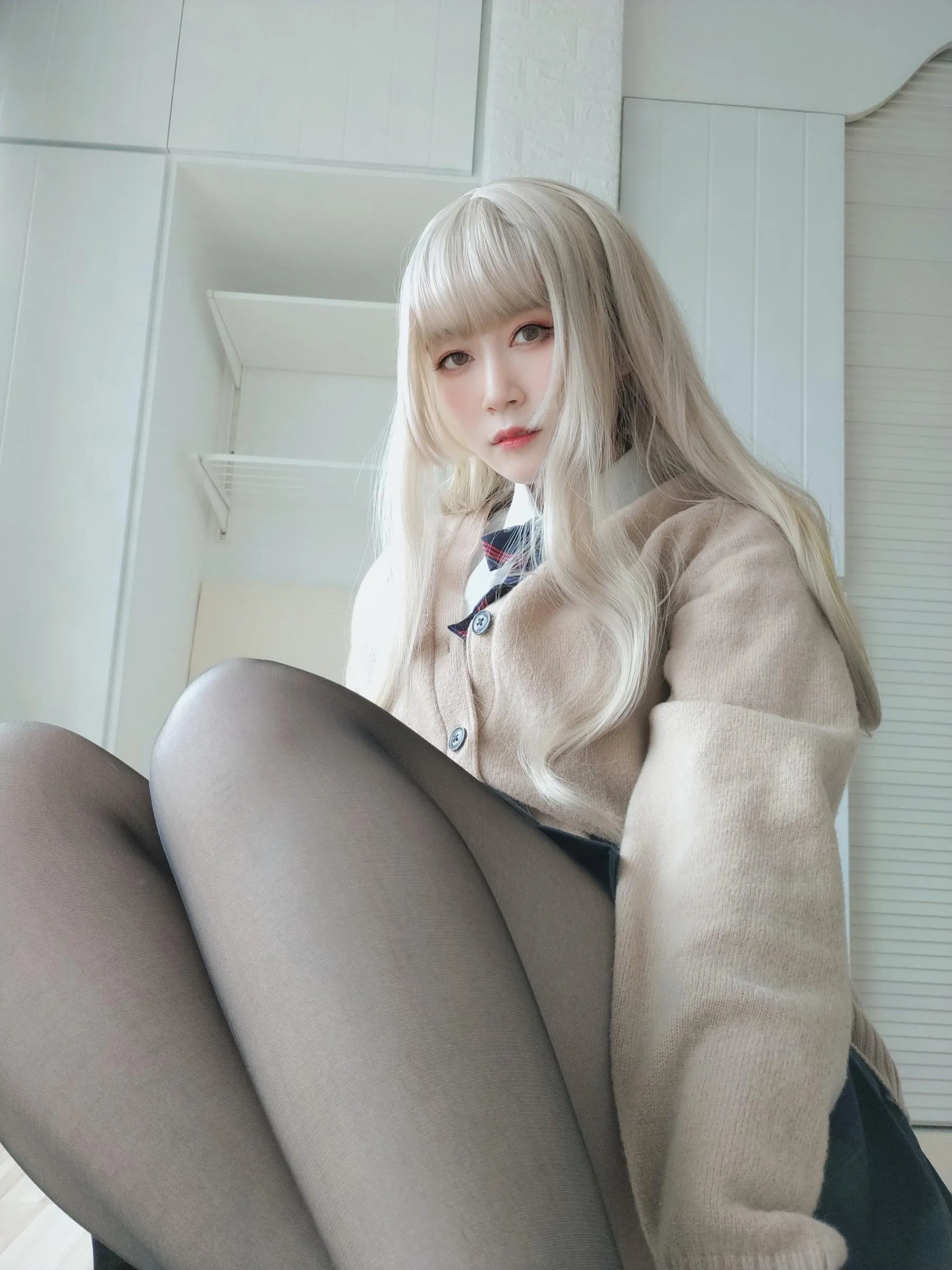 白银81 – 自撮 Vol.53 灰色空间 [92P]插图5